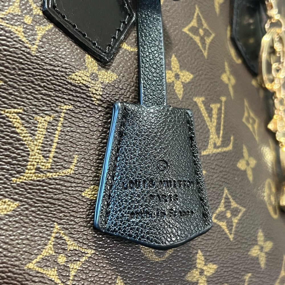 Louis Vuitton Black Calfskin Clochette Key Bell Holder